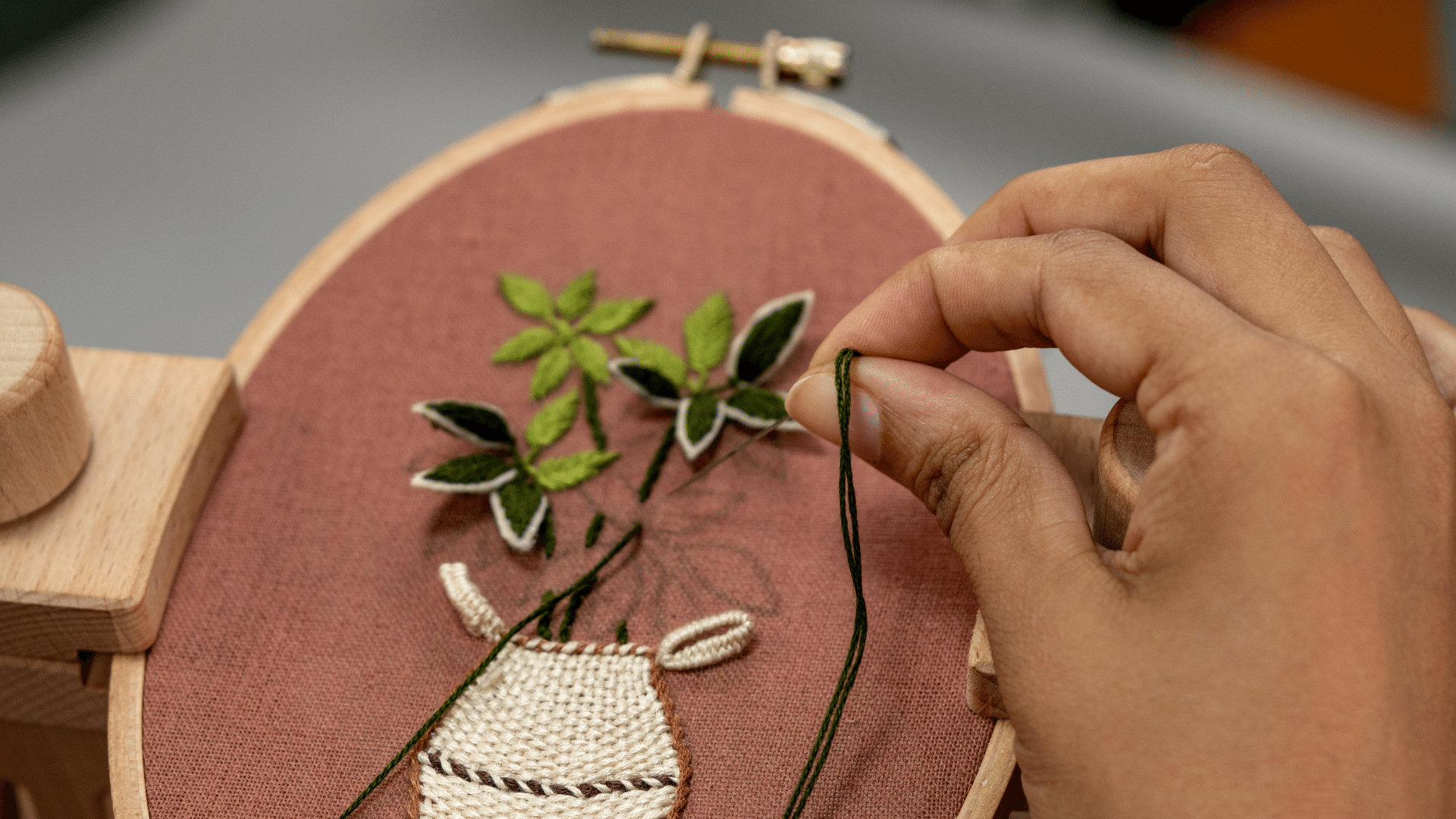 The 5 best magnifying lamps for embroidery and cross stitch