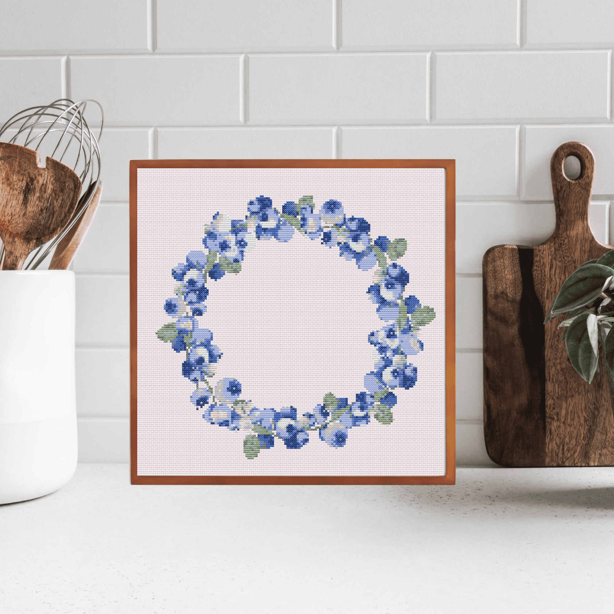 Blueberries wreath cross-stitch pattern | Fruit wreath cross stitch chart | Modern and pretty cross stitch patterns PDF