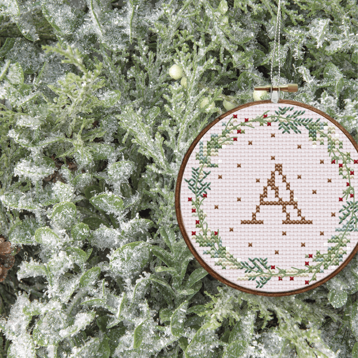 Christmas initials ornaments cross stitch patterns, featuring letters A to Z.